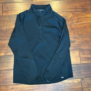 Patagonia men's thin, black quarters zip